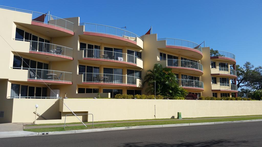 Alexander Beachfront Apartments Hervey Bay Eksteriør bilde
