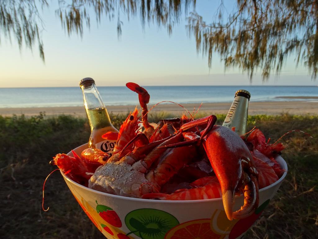Alexander Beachfront Apartments Hervey Bay Eksteriør bilde