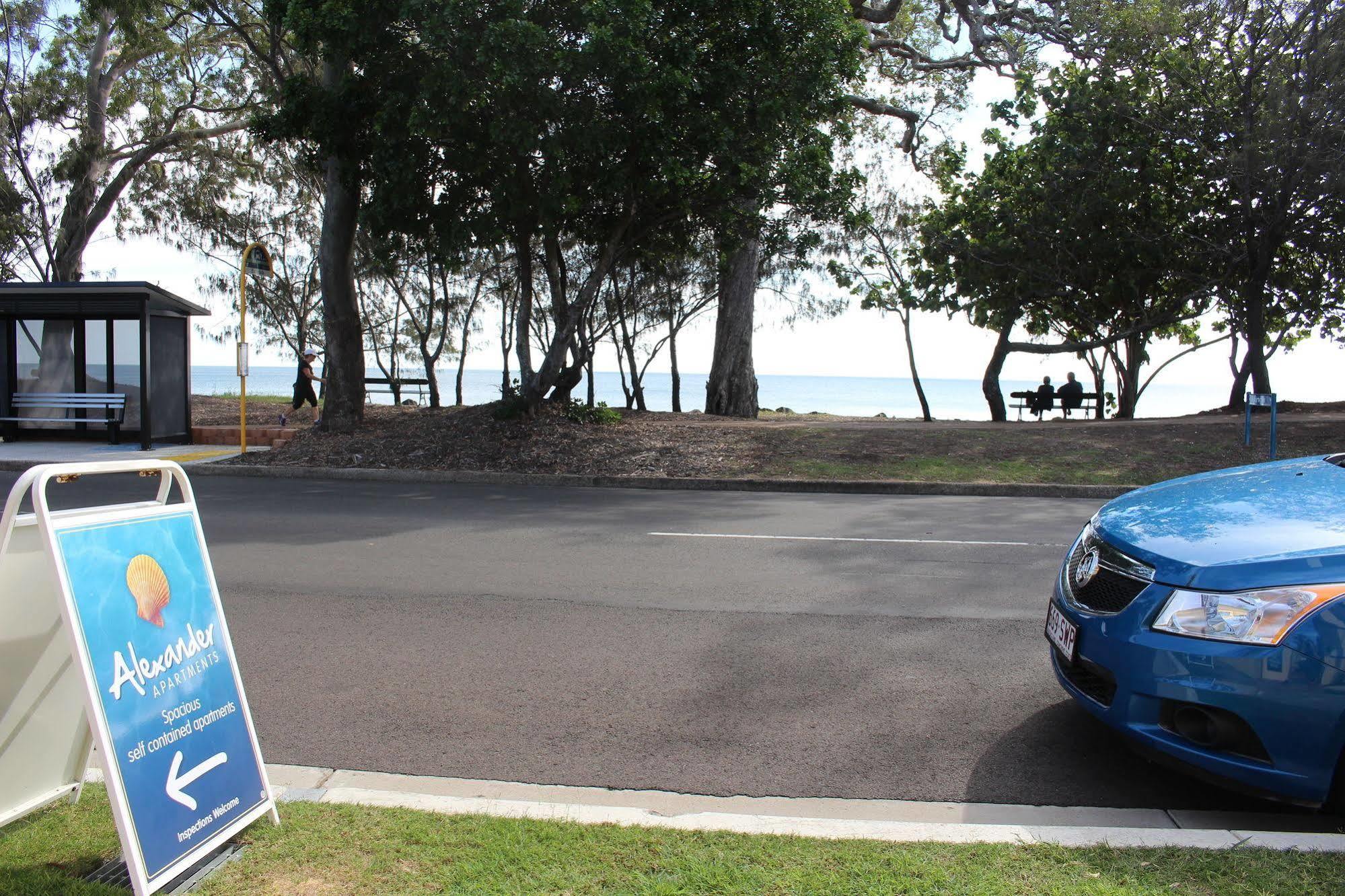 Alexander Beachfront Apartments Hervey Bay Eksteriør bilde
