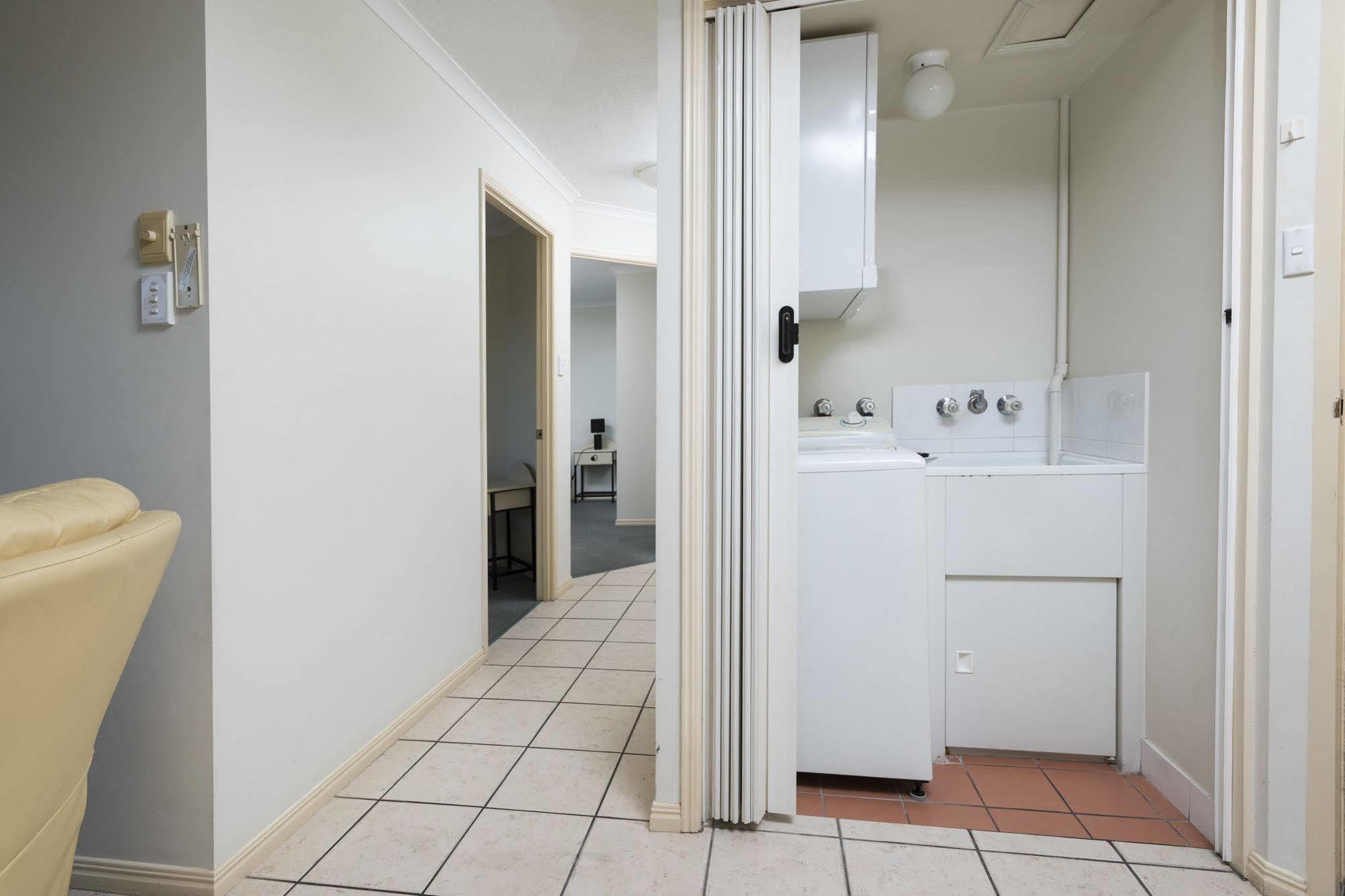 Alexander Beachfront Apartments Hervey Bay Eksteriør bilde