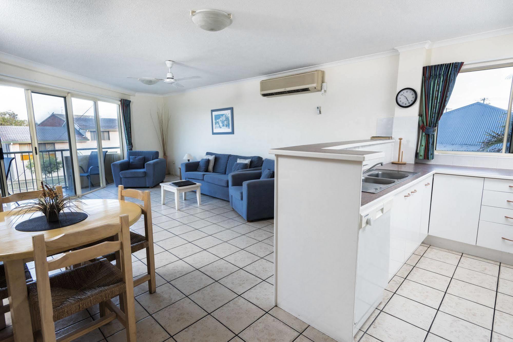 Alexander Beachfront Apartments Hervey Bay Eksteriør bilde