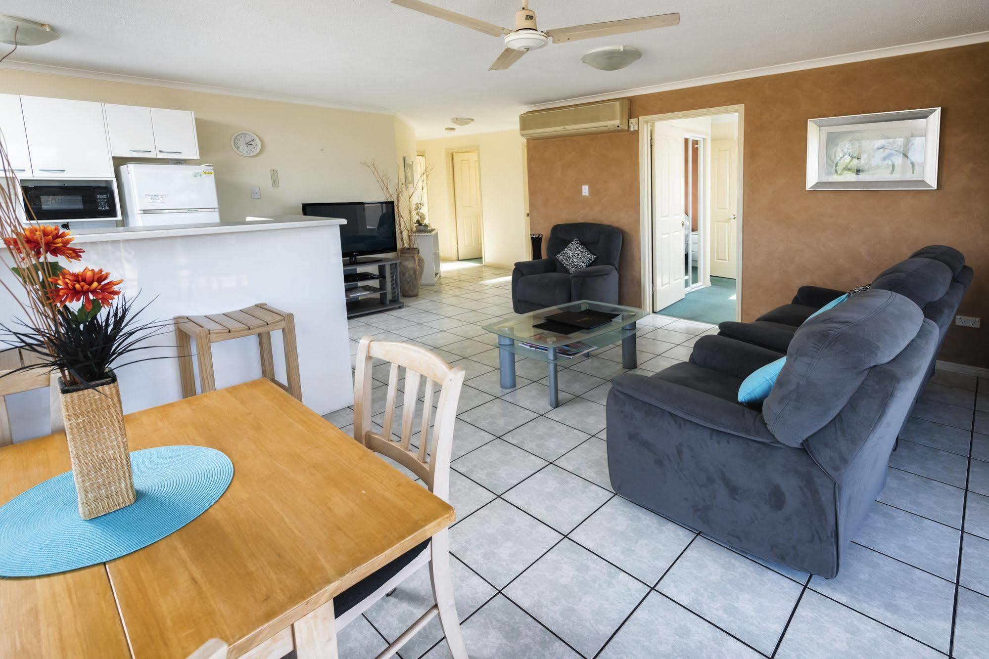 Alexander Beachfront Apartments Hervey Bay Eksteriør bilde