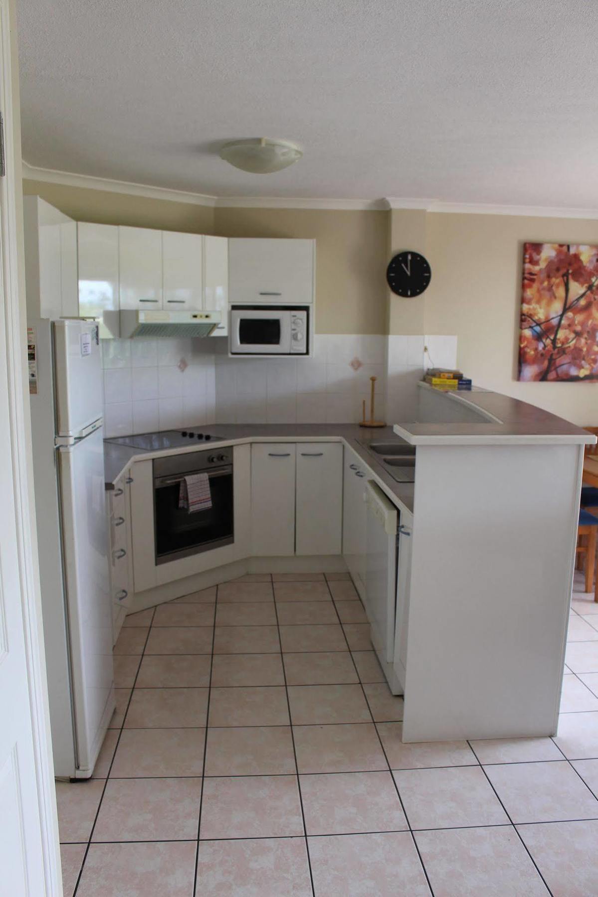 Alexander Beachfront Apartments Hervey Bay Eksteriør bilde