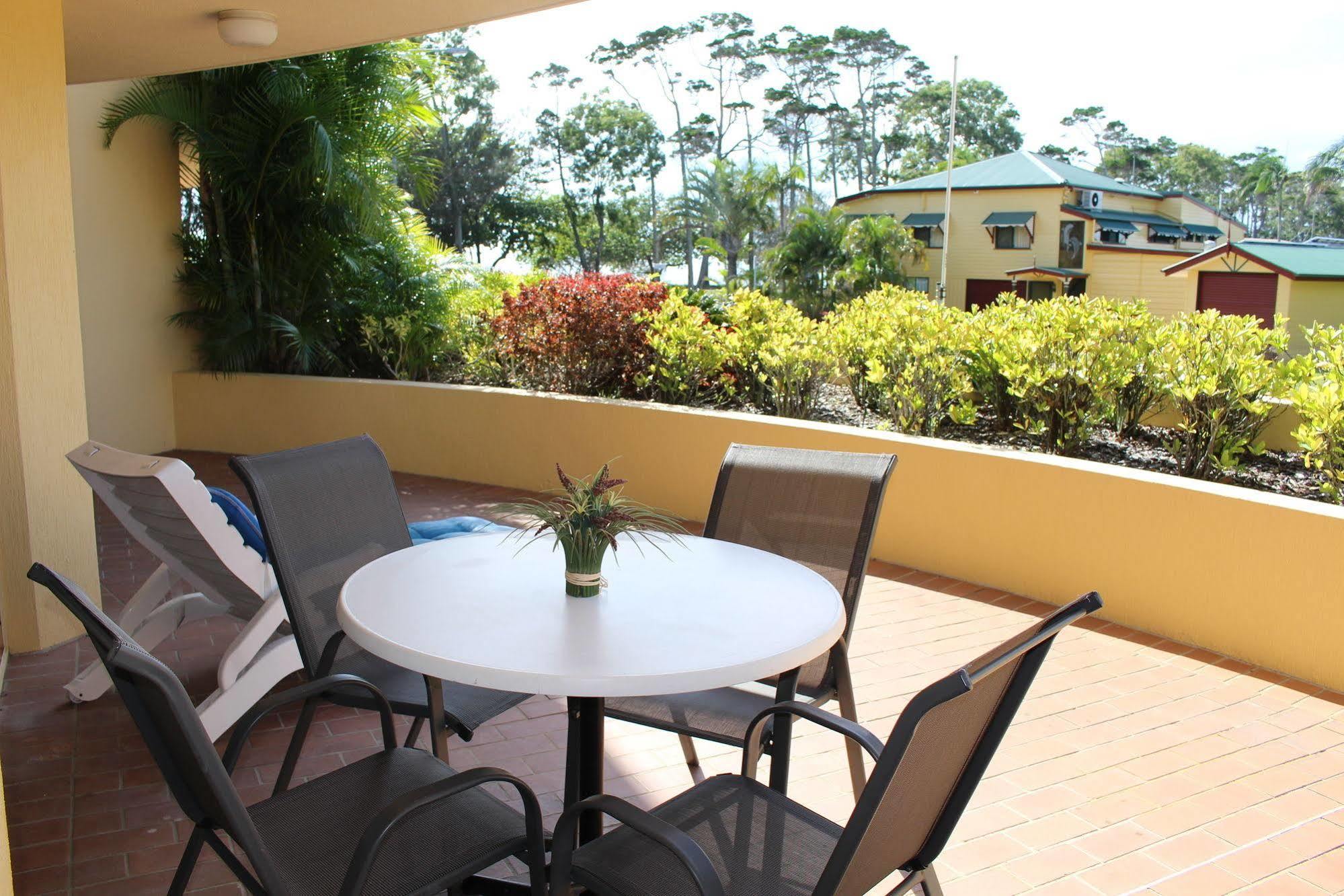 Alexander Beachfront Apartments Hervey Bay Eksteriør bilde