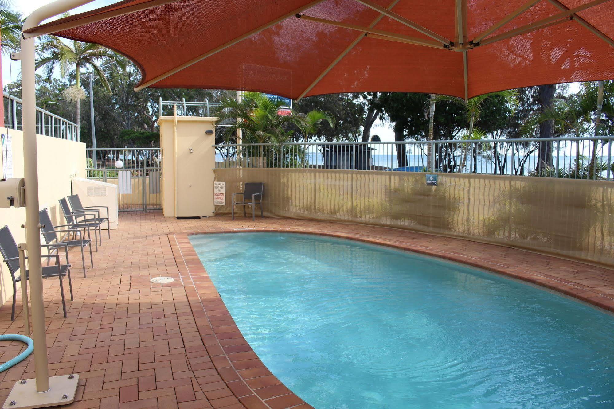 Alexander Beachfront Apartments Hervey Bay Eksteriør bilde