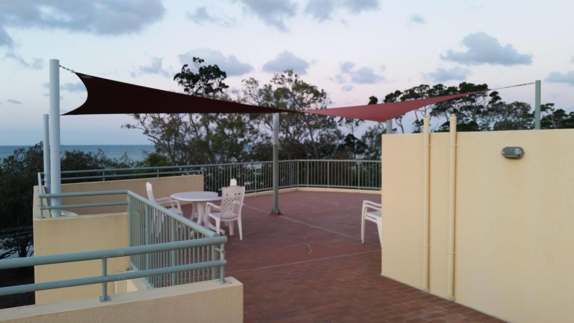 Alexander Beachfront Apartments Hervey Bay Eksteriør bilde