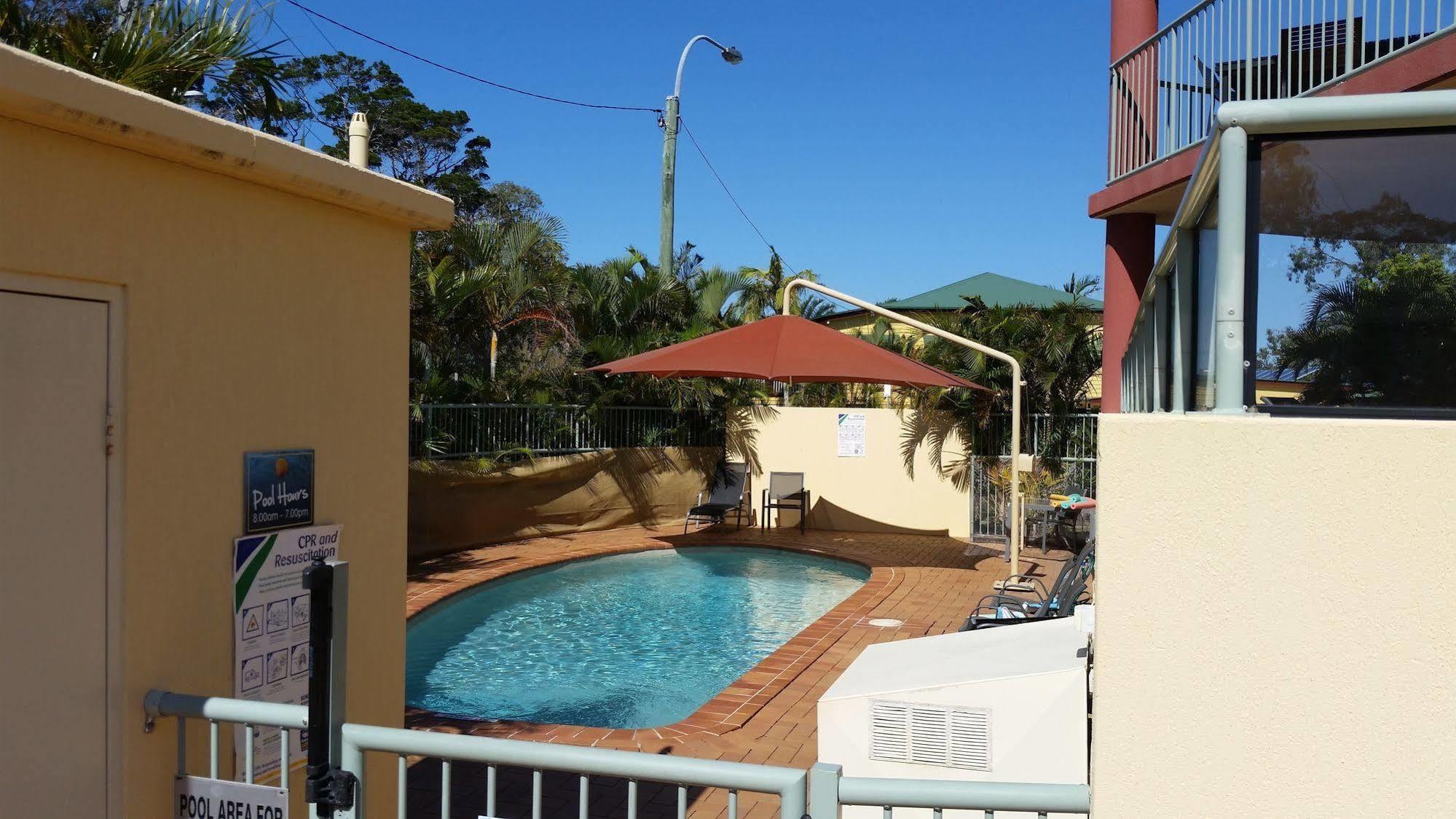 Alexander Beachfront Apartments Hervey Bay Eksteriør bilde
