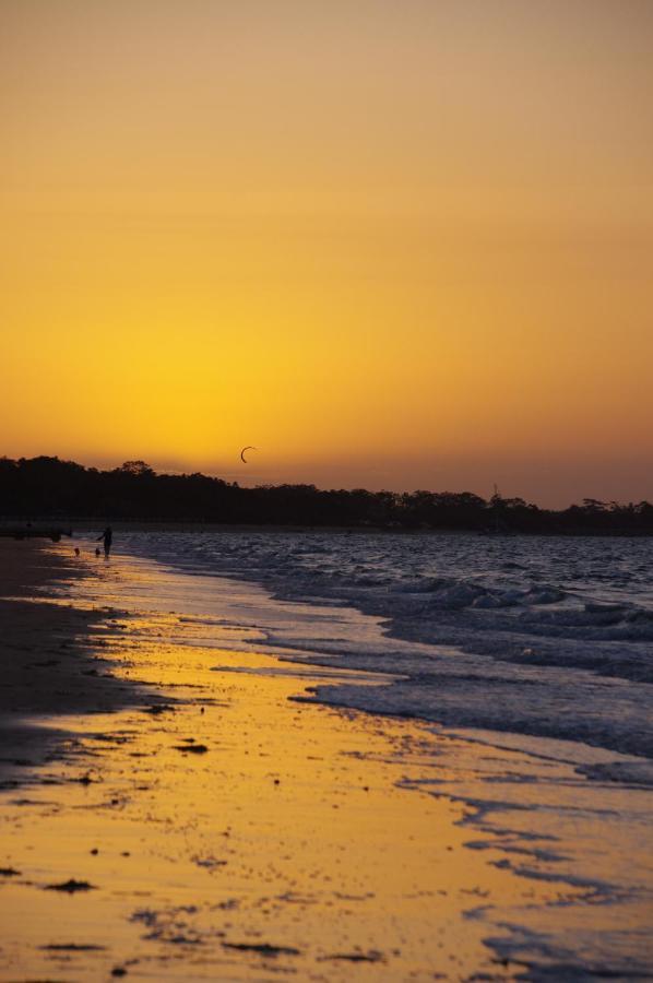 Alexander Beachfront Apartments Hervey Bay Eksteriør bilde