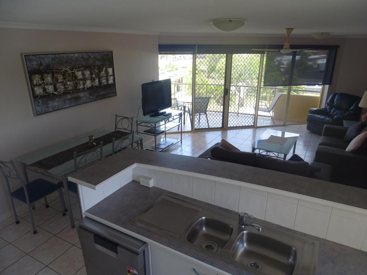 Alexander Beachfront Apartments Hervey Bay Eksteriør bilde