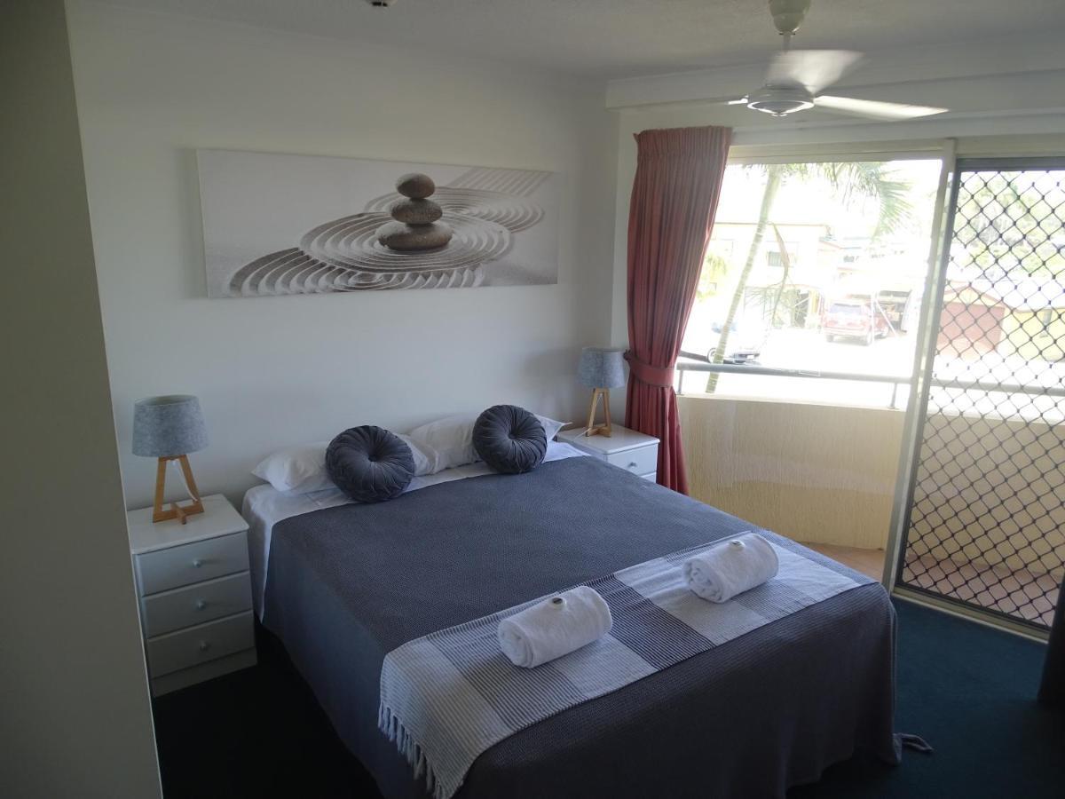 Alexander Beachfront Apartments Hervey Bay Eksteriør bilde