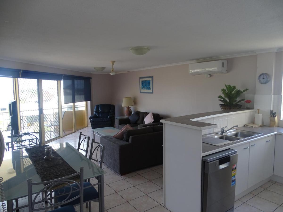 Alexander Beachfront Apartments Hervey Bay Eksteriør bilde